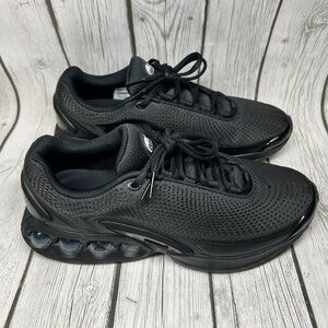 BRAND BEW Nike Air Max DN Triple Black DV3337-006 Size 8.5 BOX NO LID